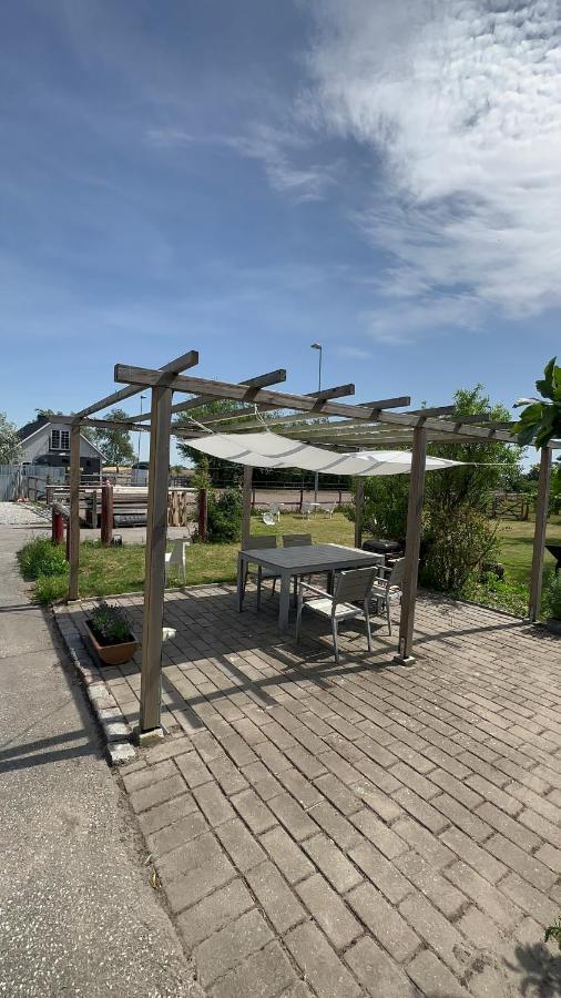 Stort Rymligt Boende Med Tva Sovrum Och Pentry I Lantlig Miljoe Höllviken Exterior foto