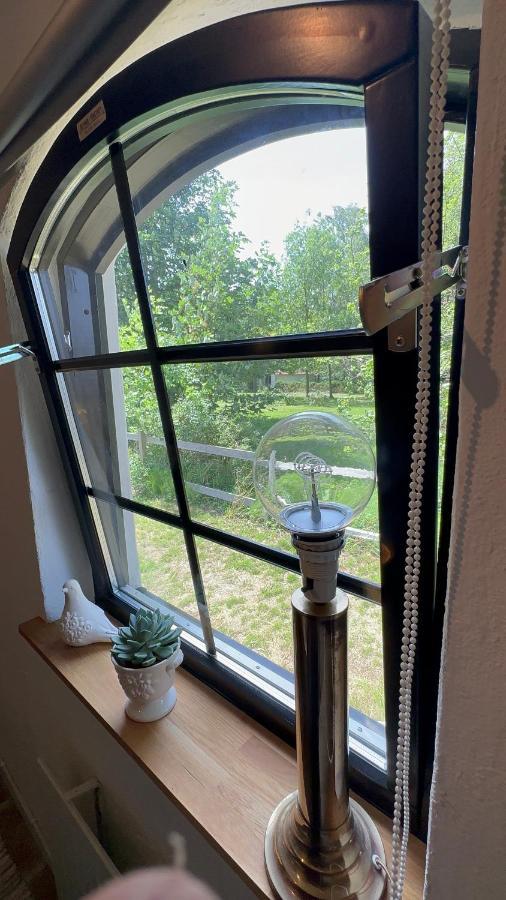 Stort Rymligt Boende Med Tva Sovrum Och Pentry I Lantlig Miljoe Höllviken Exterior foto